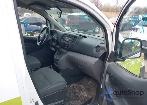 2015 Nissan Nv200 S z USA, uszkodzony, nr VIN 3N6CM0KNXFK727784
